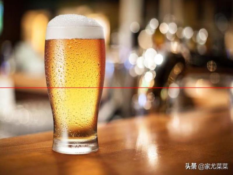 同樣是啤酒，“瓶裝”和“罐裝”到底哪個(gè)好？知道后別再亂買了