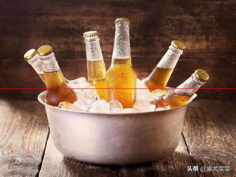 同樣是啤酒，“瓶裝”和“罐裝”到底哪個(gè)好？知道后別再亂買了