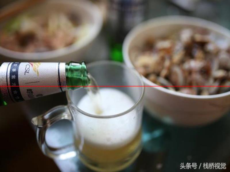 嶗山啤酒：青島紅島產(chǎn)的蛤蜊，青島話吃嘎啦哈啤酒