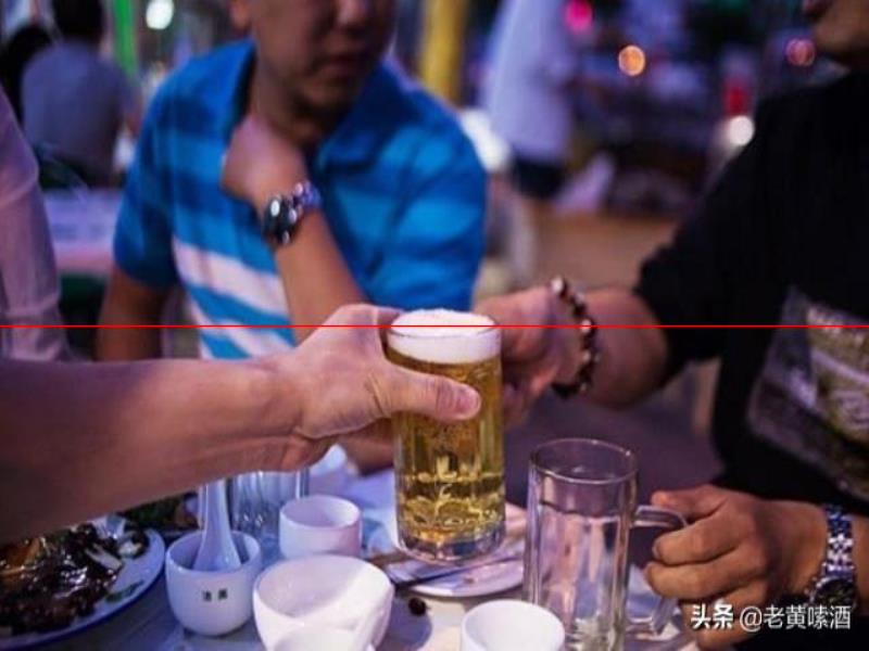 精釀啤酒就是更好的？很多人都搞錯(cuò)了！聽聽內(nèi)行人怎么說(shuō)