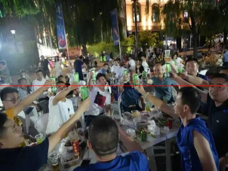 啤酒龍蝦美食節(jié)開啟濟(jì)南今夏不夜城模式