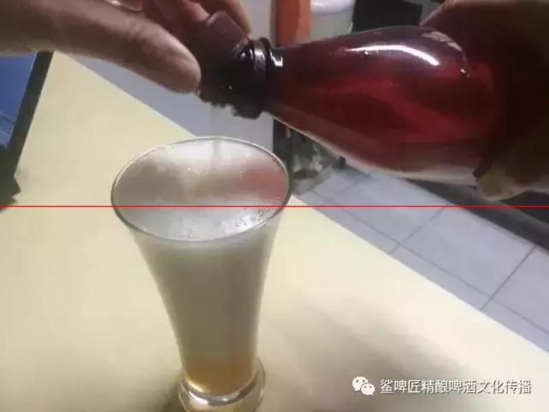 上帝用哪一只手造就了啤酒非凡的泡沫？